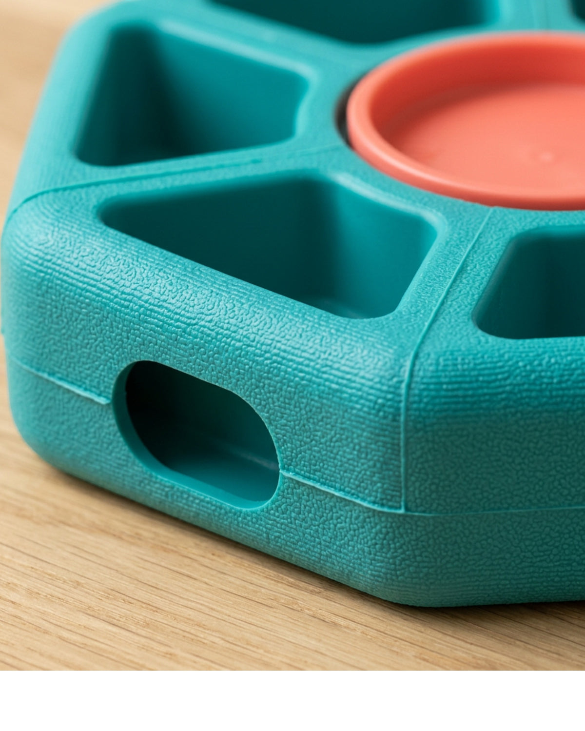 Pudva Hexagonal TPR Treat Puzzle Wheel with 6 Chambers 18 cm Teal Coral - Detail view